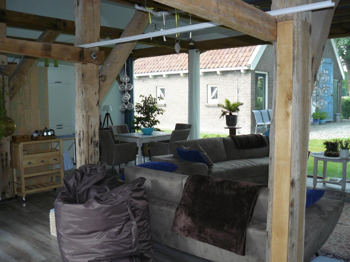 Koetshuis Veenhuizen Extérieur photo